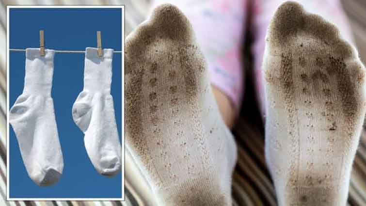 How To Clean White Socks Without Rubbing